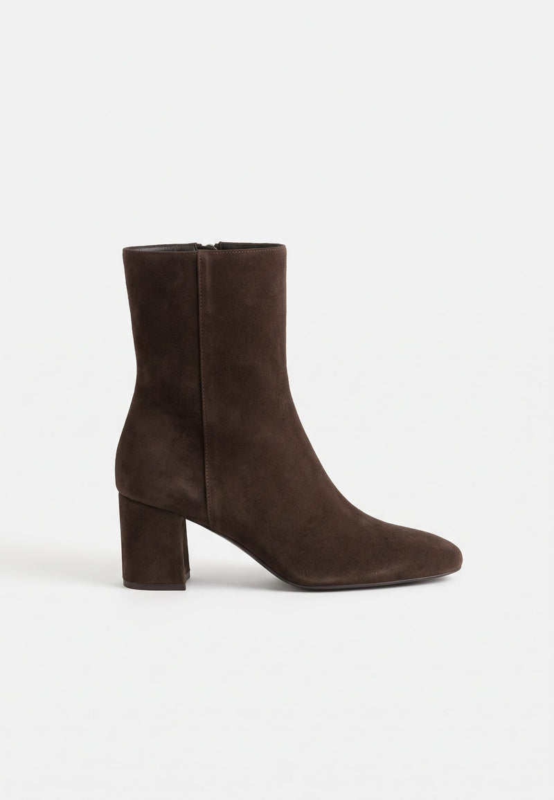 Mina Boot in dark brown suede leather, pointed-toe ankle boot with block heel, side view